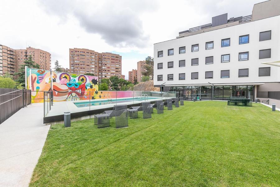 Micampus Madrid Sinesio Delgado Student Residence Exteriör bild