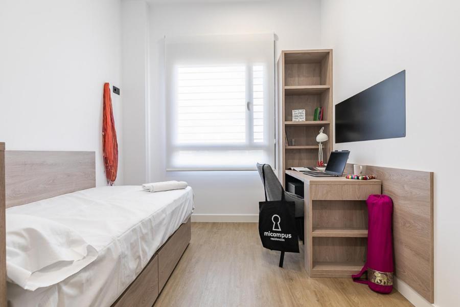 Micampus Madrid Sinesio Delgado Student Residence Exteriör bild
