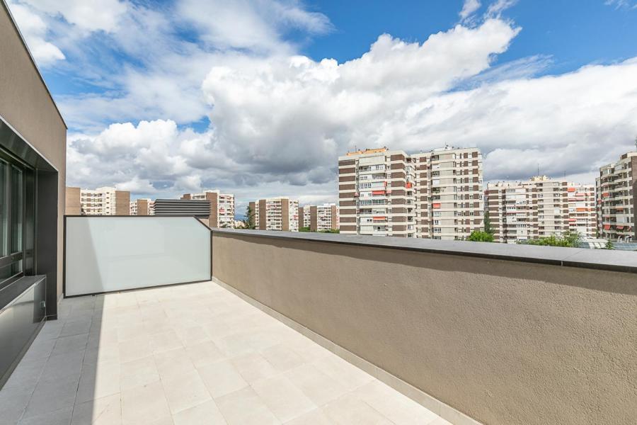 Micampus Madrid Sinesio Delgado Student Residence Exteriör bild